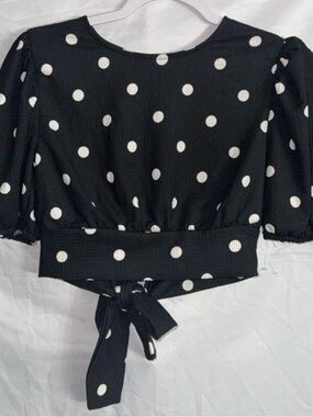 Divided Black and White Polka Dot Tie-Back Puff Sleeve Top